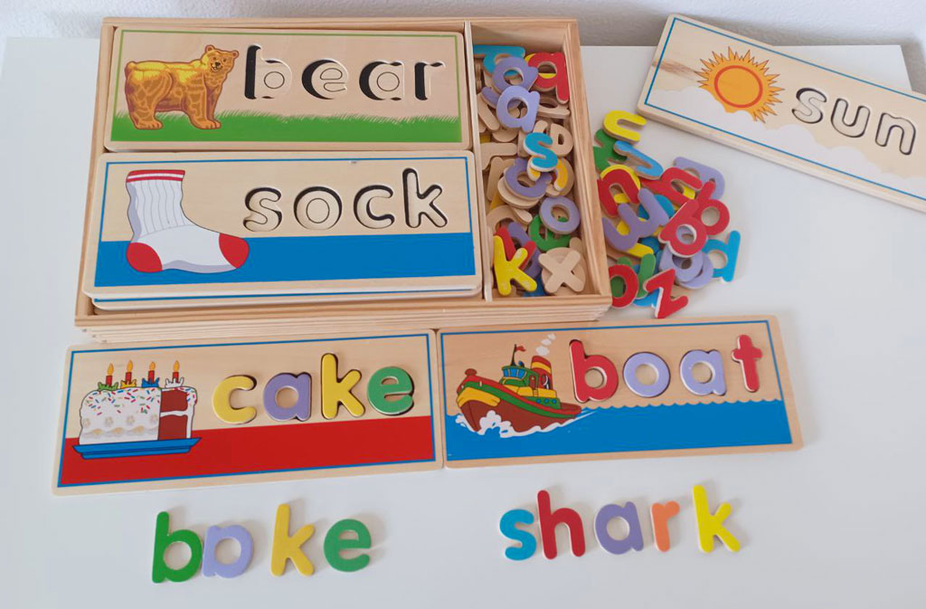 See & Spell Learning Toy - Melissa & Doug