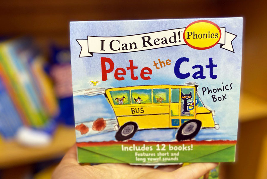 Pete The Cat Phonics Box